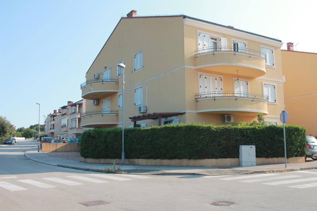 PUY Apartment Nina מראה חיצוני תמונה